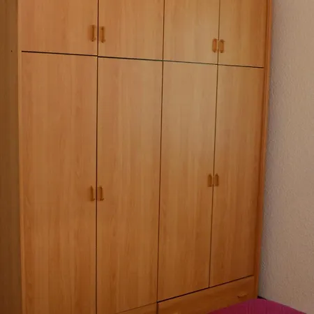 - 2 Pieces, 5 Pers, Balcon, Parking, Proche Remontees, Expose Sud/ouest - Fr-1-676-83 *